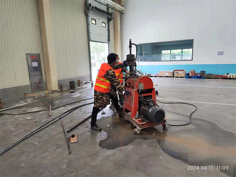 磁县厂房地面下沉塌陷注浆加固施工